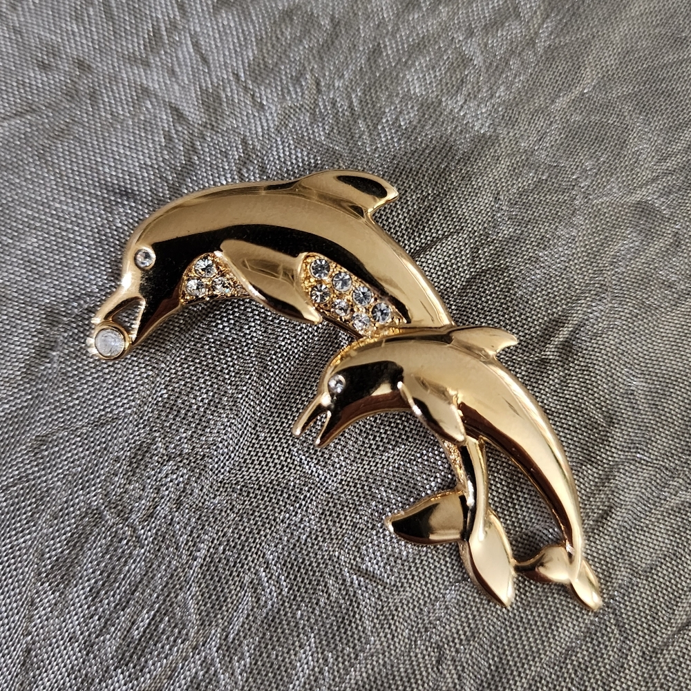 Dolphins Jumping Out Of The Water Gold Rhinestone Brooch Pin Costume Jewelry